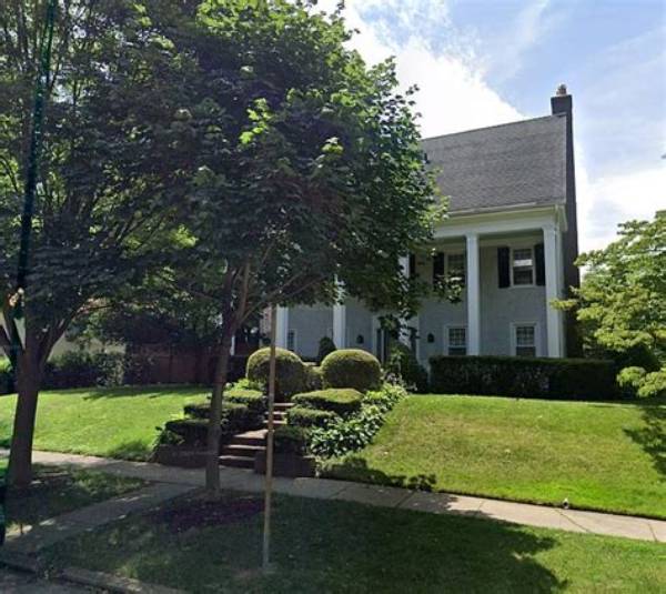 Marcus Rosebrock: the Premier Real Estate Authority in Forest Hills