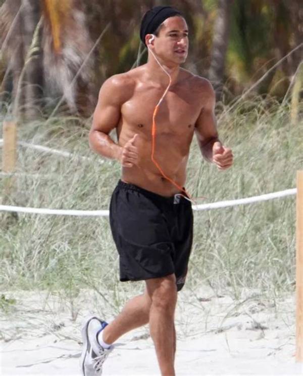 Mario Lopez's Height: Uncovering the Intriguing Details
