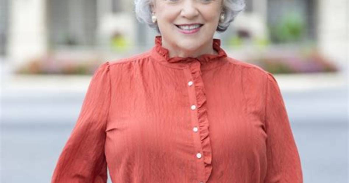 Meet Jeannine Russell: Your Source for Real Estate Expertise