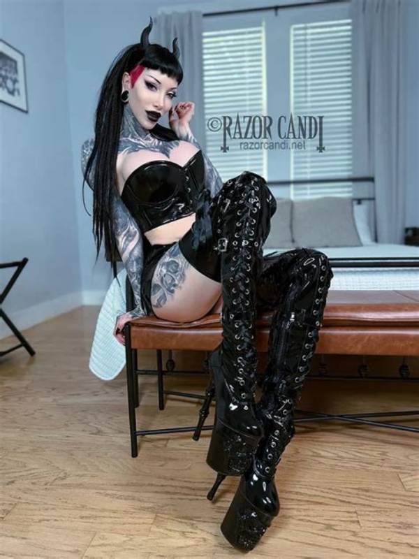 Razor Candi: the Rise of a Social Media Sensation