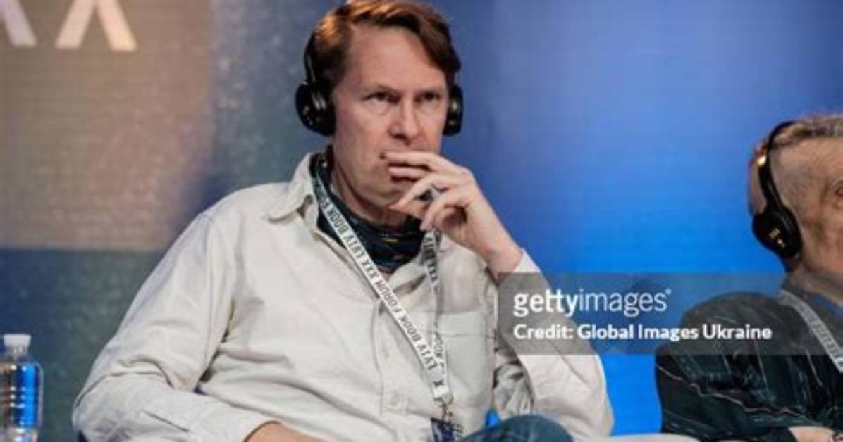 Renowned Journalist Luke Harding's Impact on Chicago