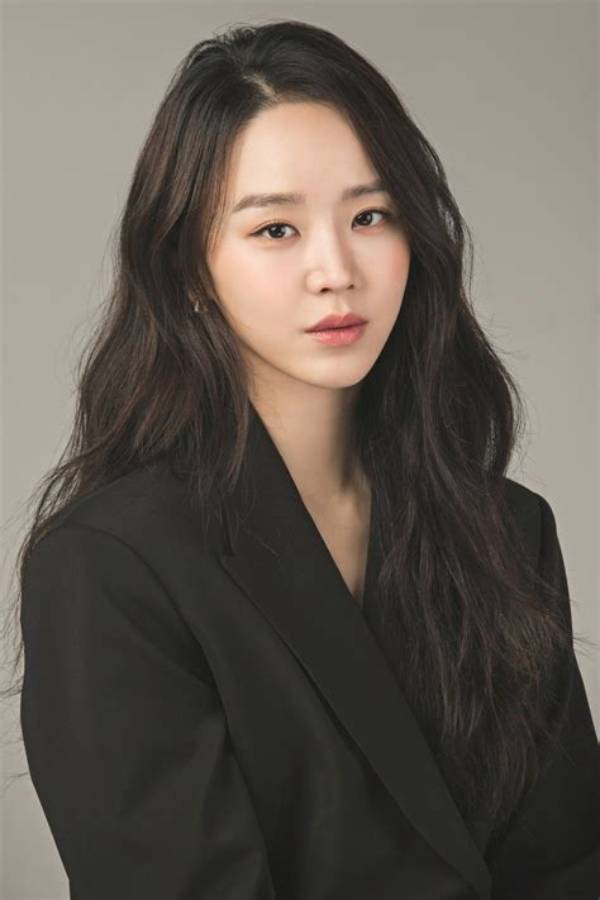 Shin Hye Sun's Journey Through Surgery: a Glimpse into Her Life and Career