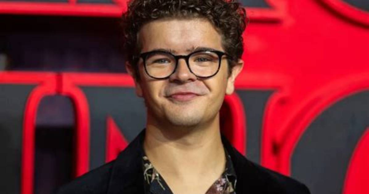 Stranger Thing Cast Gaten Matarazzo Is in Love with His Girlfriend Lizzy Yu; the Couple Share Their Picture on Instagram