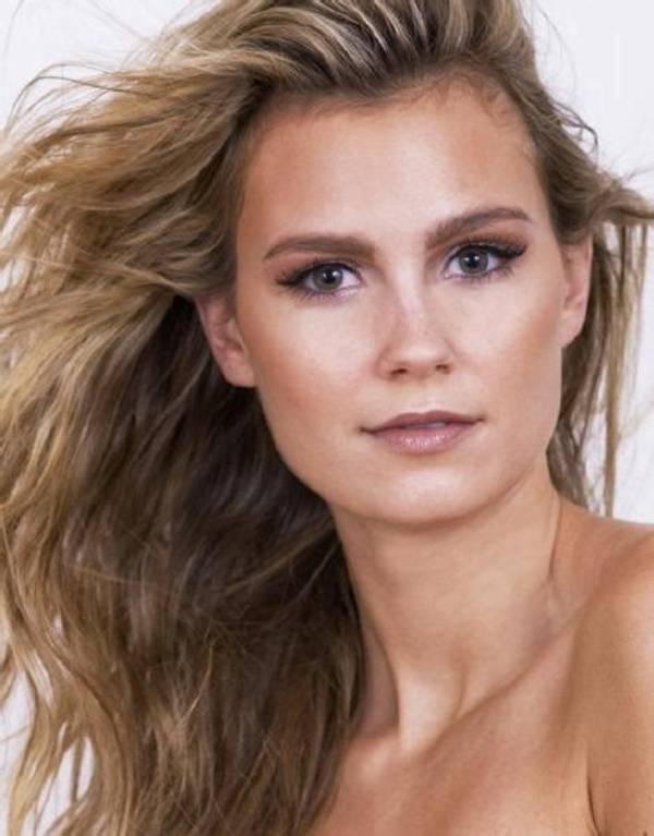 Stunning Model Kathy Leutner: a Fashion Icon