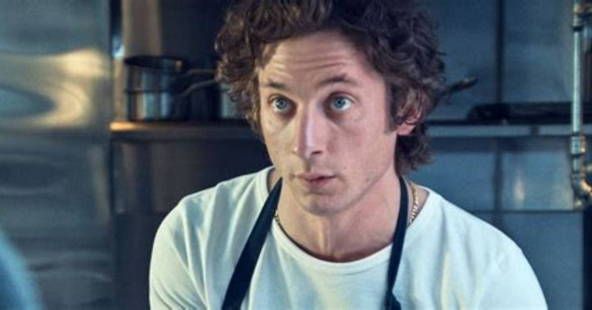 ‘The Bear’ ‘S Jeremy Allen White Is ‘Incredibly Grateful’ for Globes Win, Tells Wife ‘I Love You Deep in My Bones’