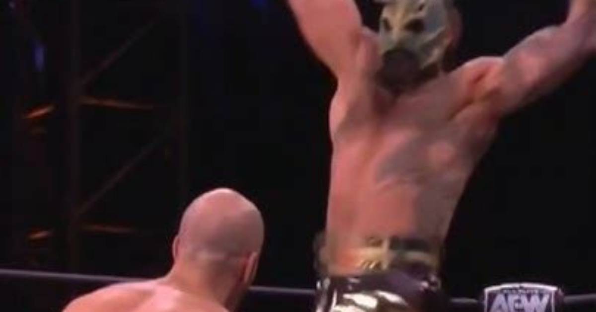 The Devouring Bite: Luchasaurus' Bone-Crushing Finisher