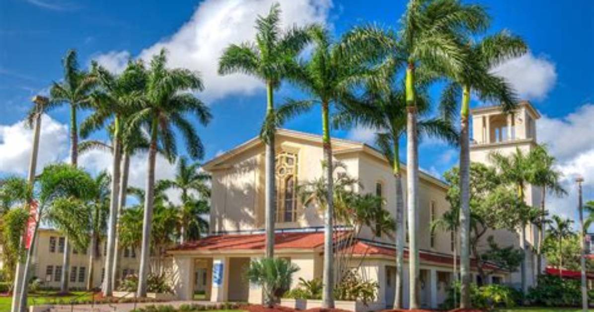 Uncover the Residence of Renowned Musician Barry Weiss