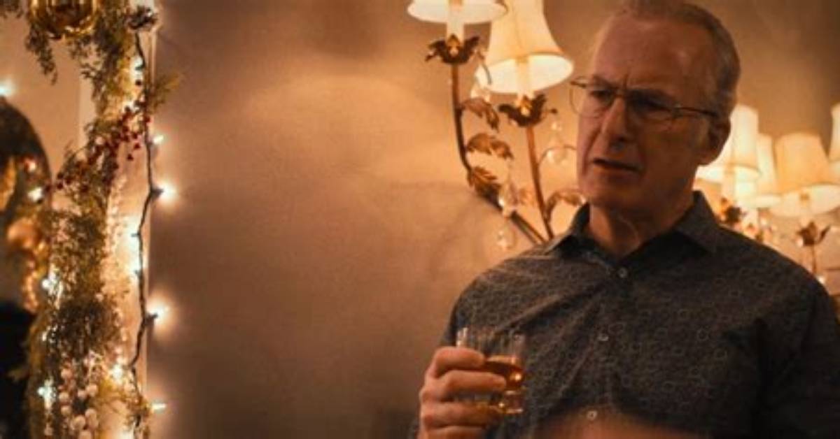 Uncovering Lee's Role in "The Bear": an Inside Scoop
