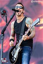 Unveiling Sully Erna: Does Sully from Godsmack Have Kids?