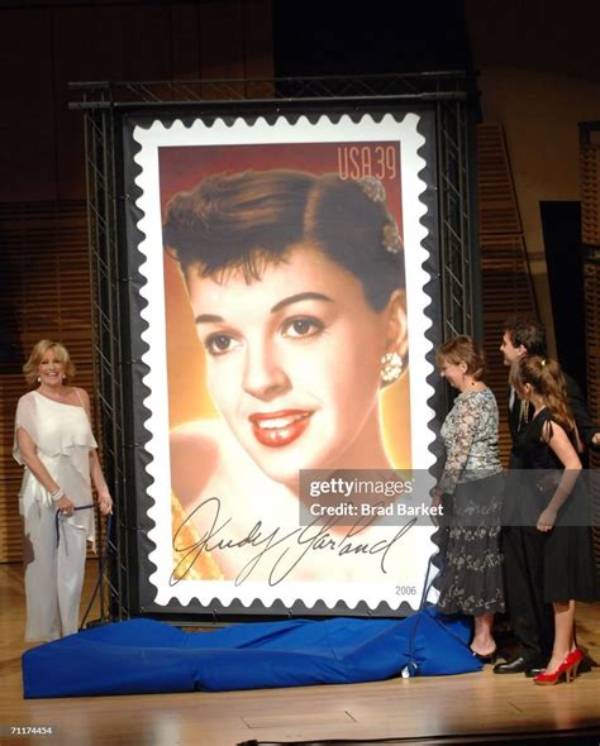 Unveiling the Age of Judy Garland When She Welcomed Liza Minnelli