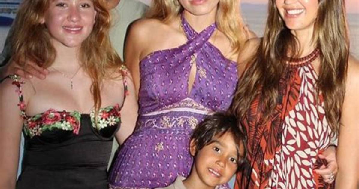 Unveiling the Family Ties: Does Jessica Alba Have a Sister?