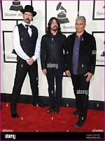 Unveiling the Height of Rock Legend Dave Grohl: Discoveries and Insights
