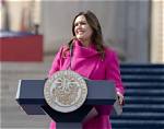 Unveiling the Height of Sarah Huckabee Sanders: How Tall Is She?
