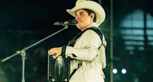 Unveiling the Life of Alfredo Olivas' Wife: a Journey of Love and Support