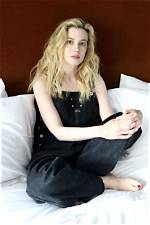 Unveiling the Love Life of Gillian Jacobs: Who Is Her Boyfriend?