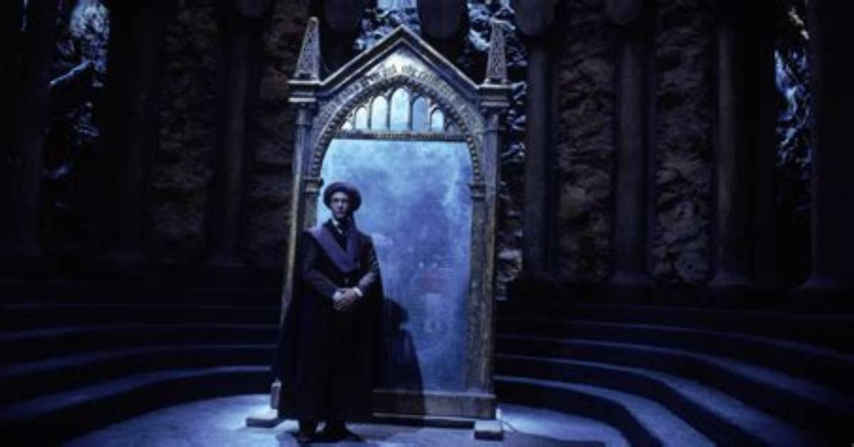 Unveiling the Mirror Scene: Discover the Enchanting Chapter in "Romancing Mr. Bridgerton"