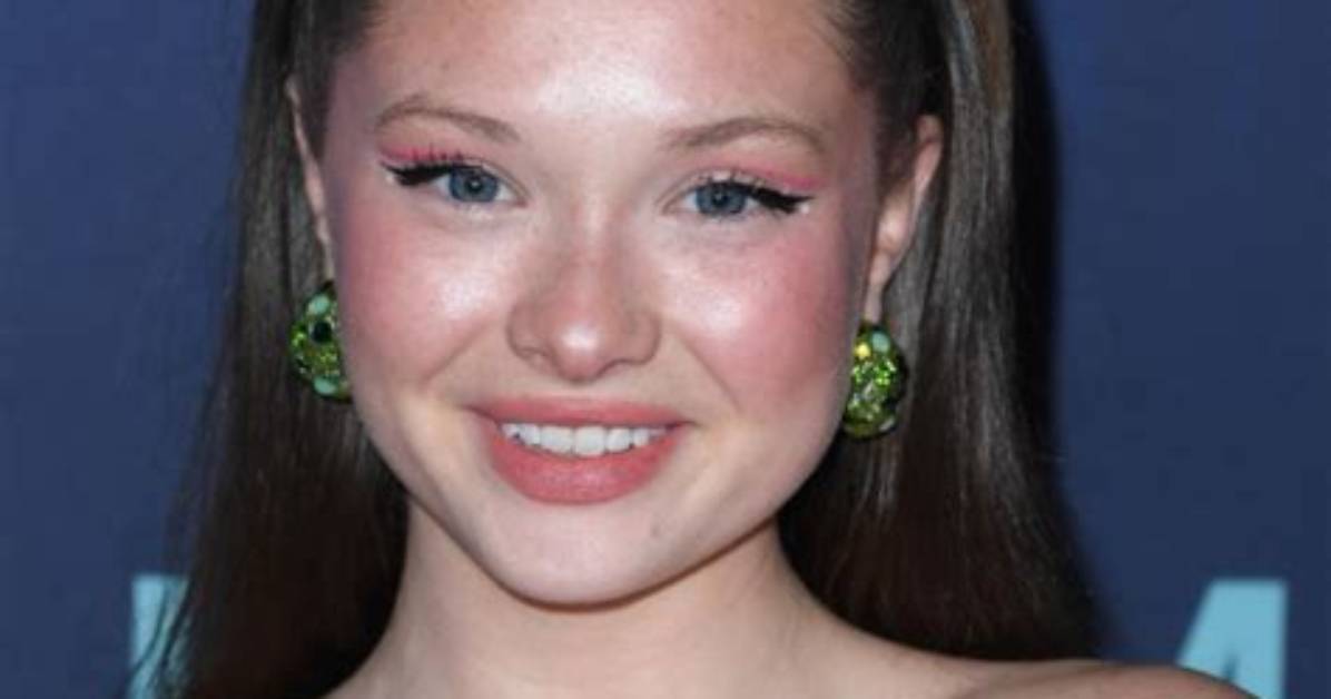 Unveiling Zoe Colletti's Net Worth: Discoveries and Insights