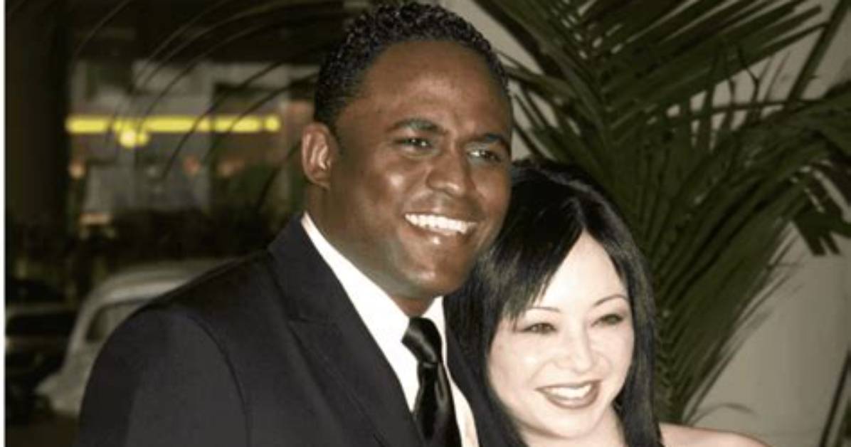 Wayne Brady's Relationship Status: Unraveling the Mystery