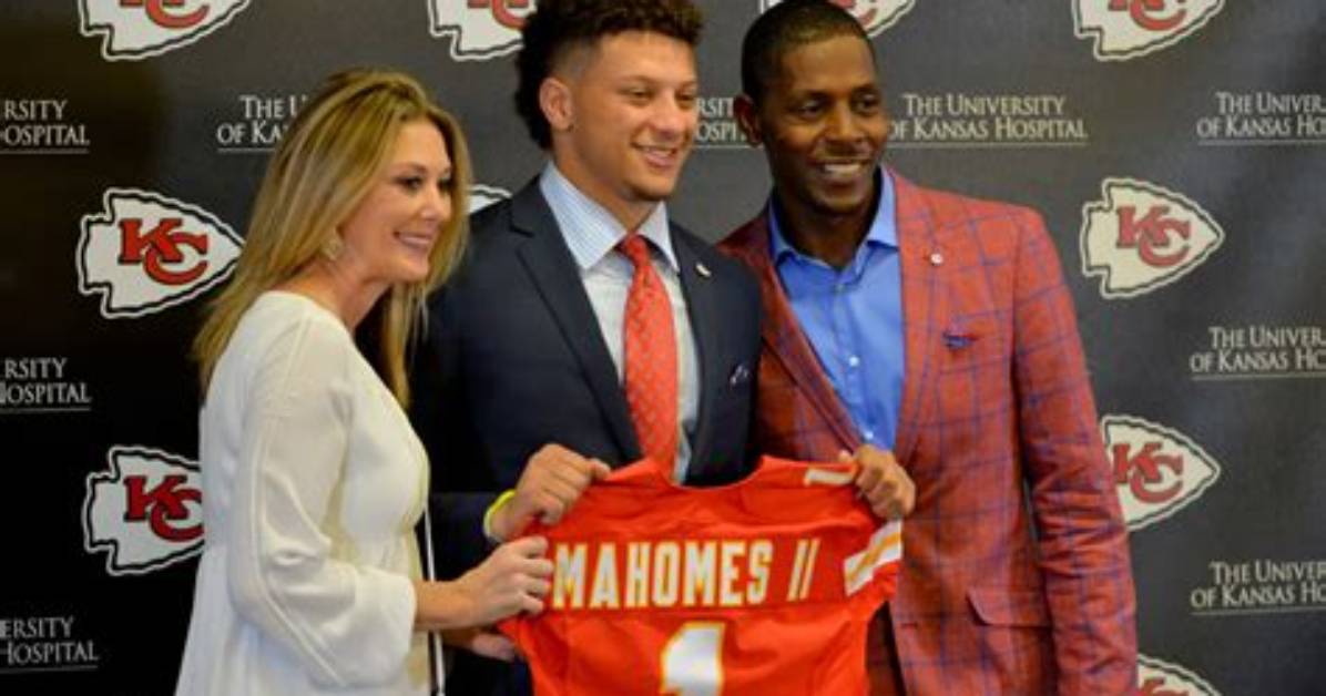 Who Are Patrick Mahomess Parents? Patrick Mahomes Biography, Parents Name, Nationality and More