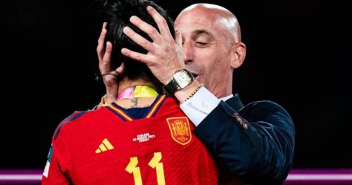 Who Is Luis Rubiales? Spanish Women’s Football Team Demands Rfef President Be Suspended for Non-Consensually Kissing Jenni Hermoso