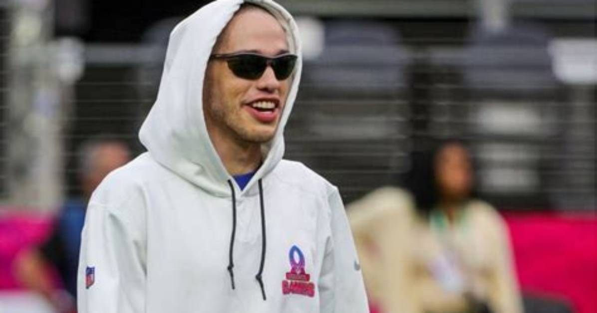“Why Is He So Aggressive”: Pete Davidson Pushes Knicks Fan in Viral Video, Leaves Internet Divided