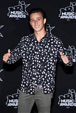Zak Santiago Height, Weight, Net Worth, Age, Birthday, Wikipedia, Who, Instagram, Biography